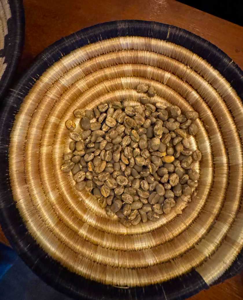 Dried pineapple slices